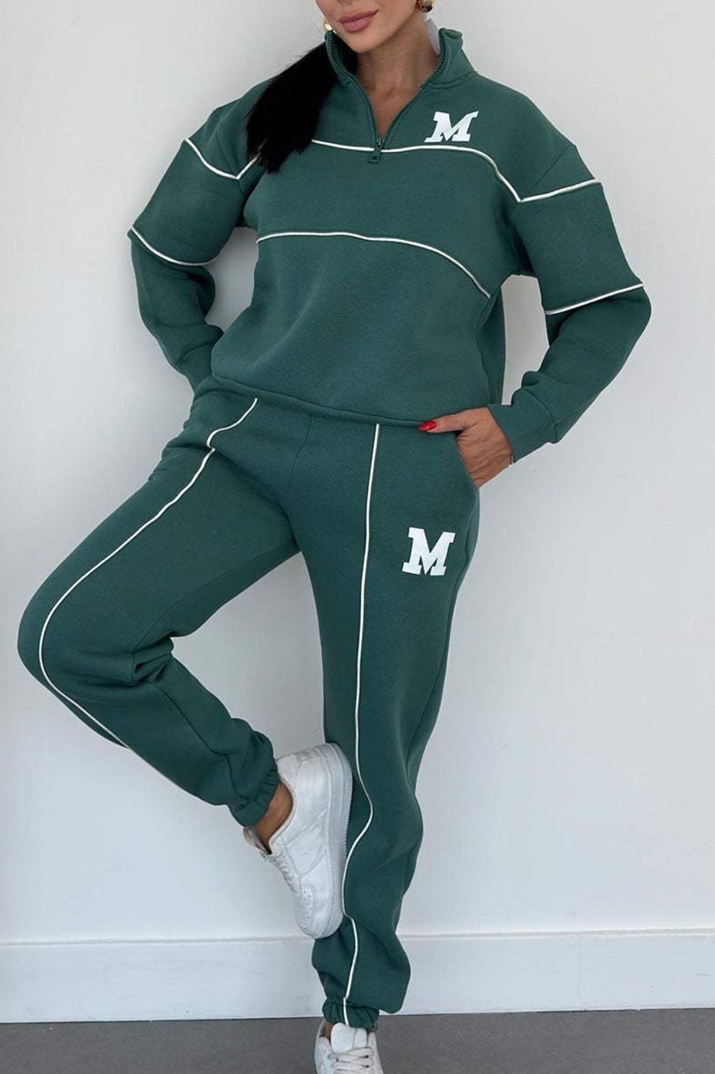 Sweatsuit Sets- 2 Piece Outfits with  Lounge Hoodless Pullover Sweatshirt and  Baggy Fashion Sweatpants with Pockets