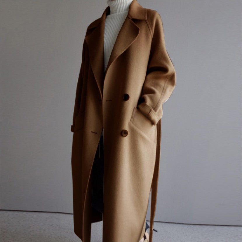 Chic Cashmere Coat with a Flirty Lapel Design