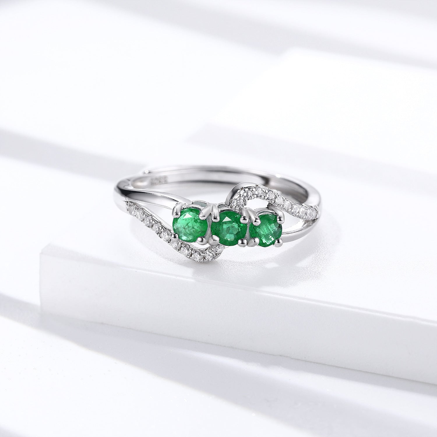 Classic 3 Stone Natural Emerald Ring 925 Sterling Silver - Fully Adjustable to Any Size.