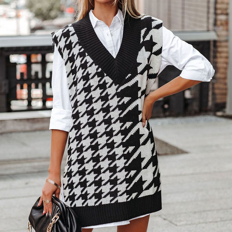 : black and white Houndstooth V-Neck Loose Knit Vest