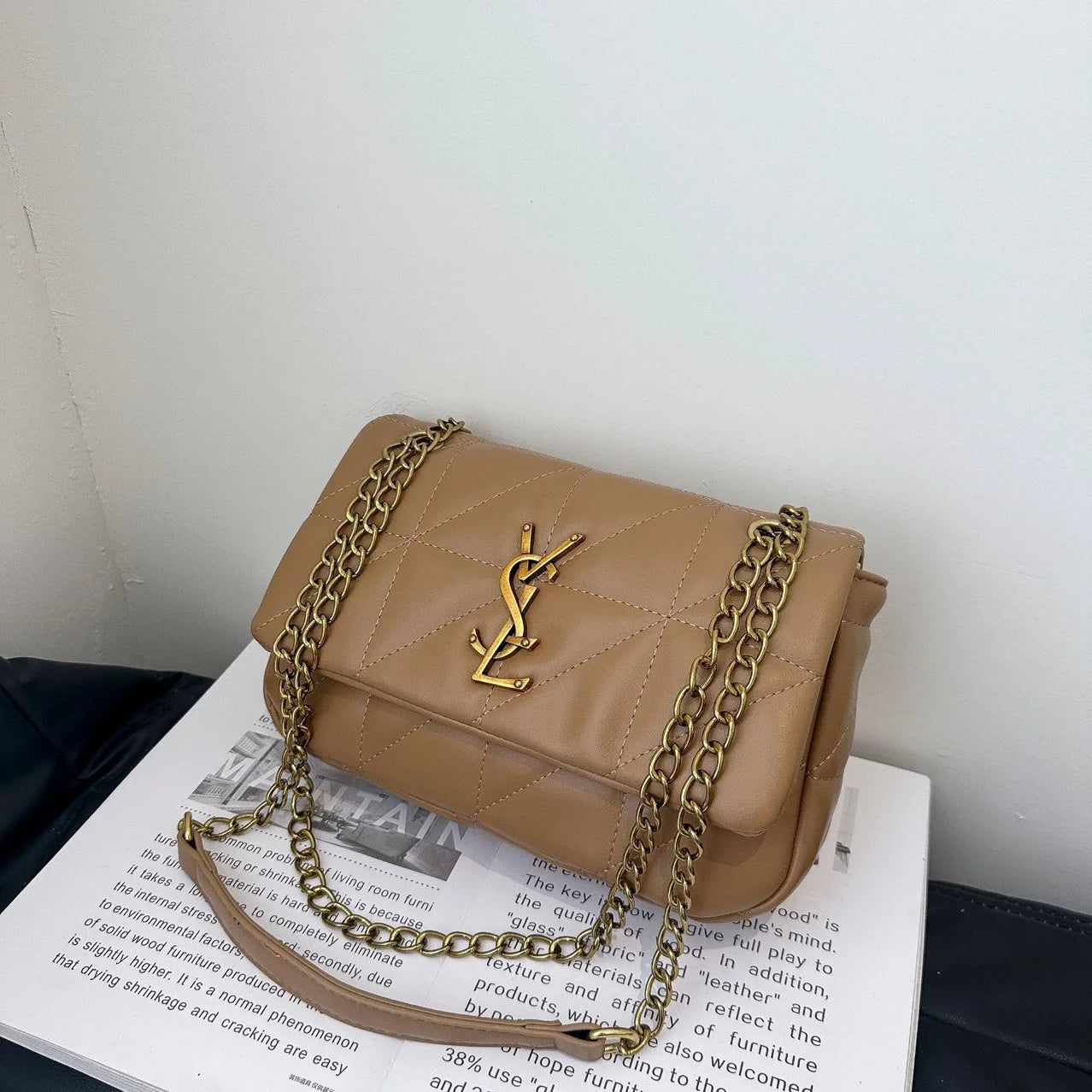 Luxury Handbag with  chic chain