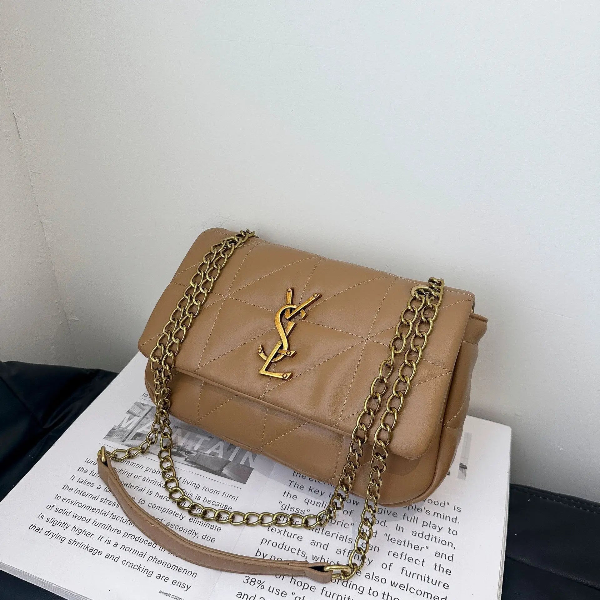 Luxury Handbag with  chic chain