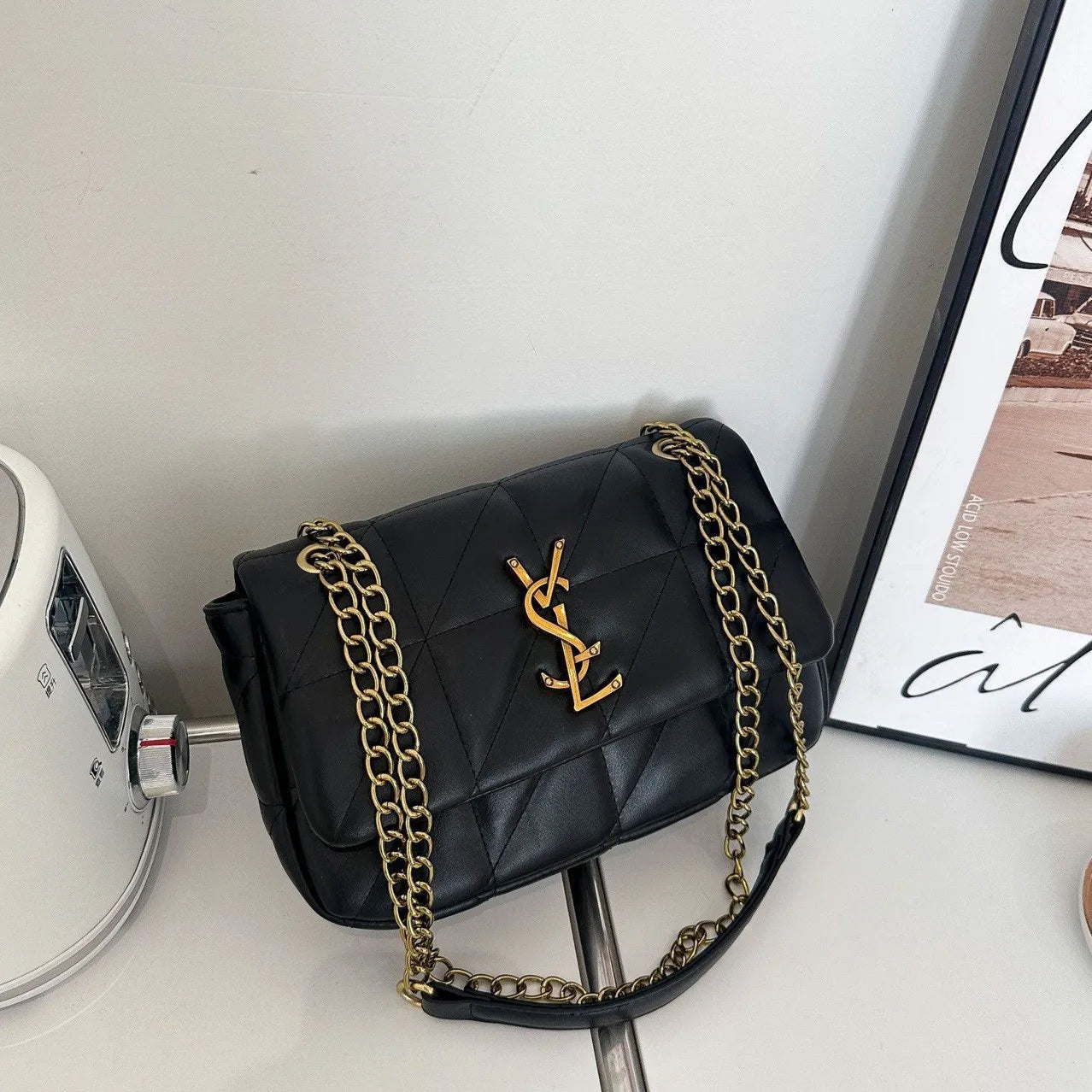 Luxury Handbag with  chic chain