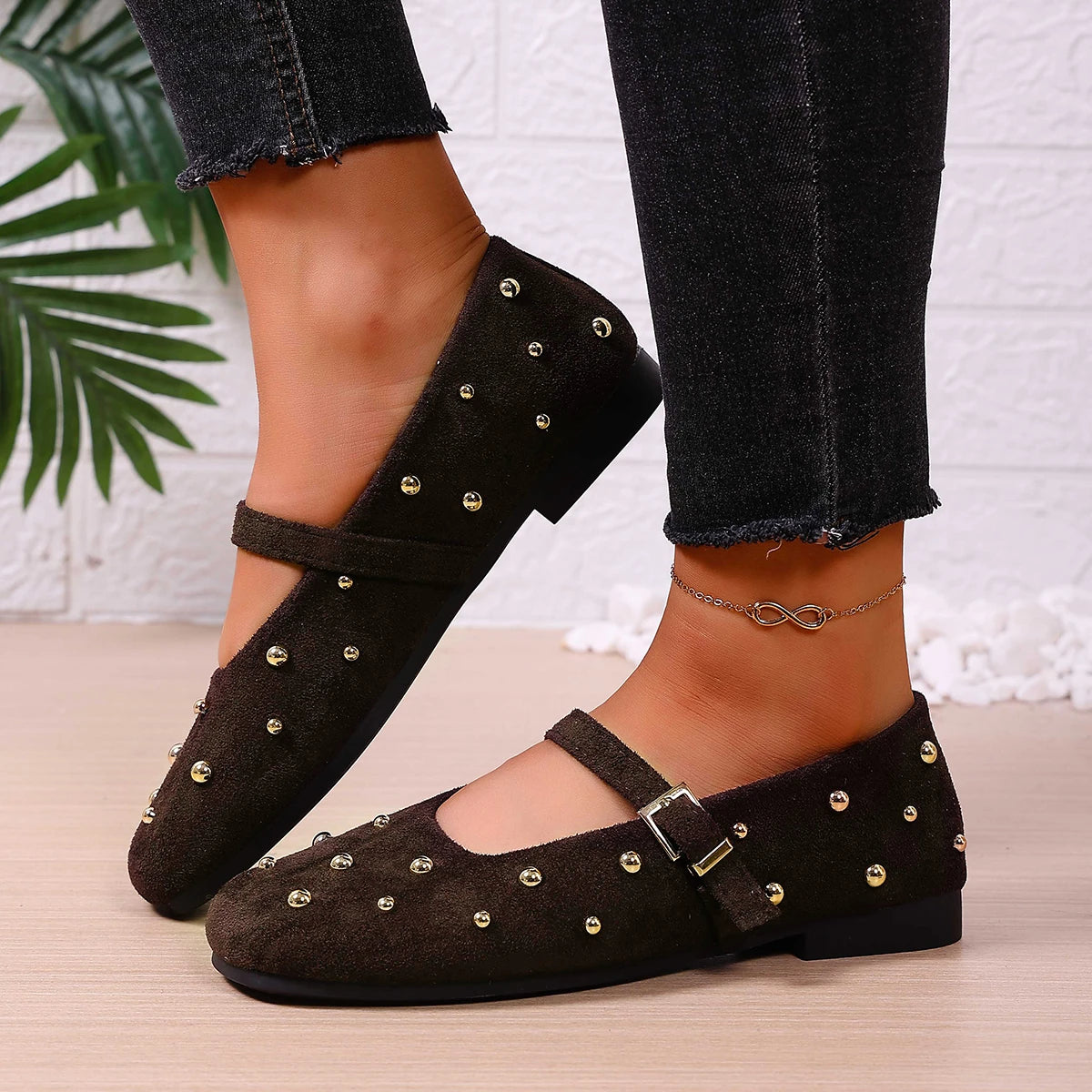 2026 Designer Metal Rivets Women's Flats fashion Faux Suede Soft Sole ballet shoes Buckle loafers Ladies shoes Mary Jane Shoes