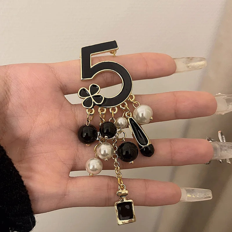 Black 5 Flower Tassel Pearl Pins Broach