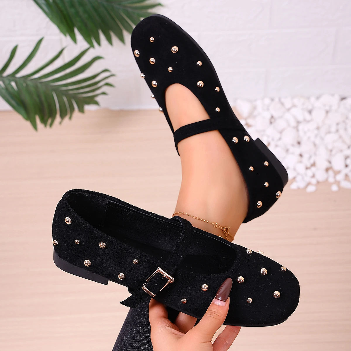 2026 Designer Metal Rivets Women's Flats fashion Faux Suede Soft Sole ballet shoes Buckle loafers Ladies shoes Mary Jane Shoes