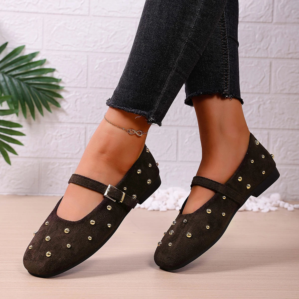 2026 Designer Metal Rivets Women's Flats fashion Faux Suede Soft Sole ballet shoes Buckle loafers Ladies shoes Mary Jane Shoes