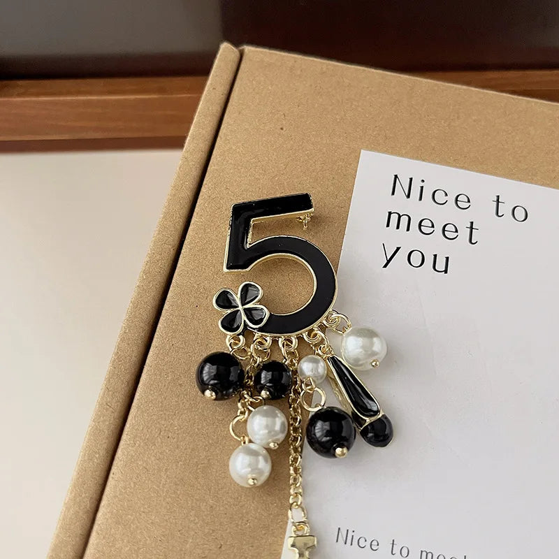 Black 5 Flower Tassel Pearl Pins Broach
