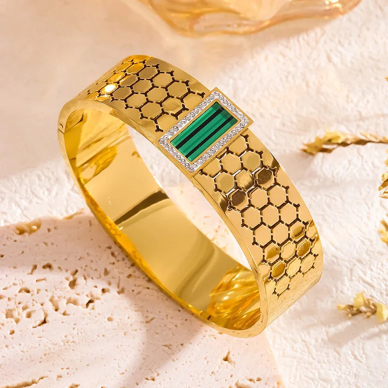 Sparkling Zircon Shell Cuff Bracelet