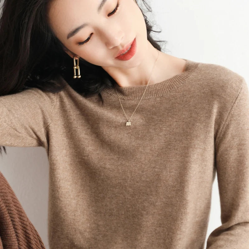 Classic Style Cashmere Round Neck Pullover with  Long Sleeve